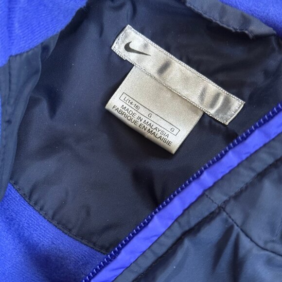 Nike WIndbreaker Jacket - Picture 2 of 5